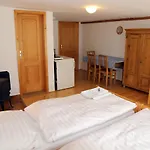 Konukevi Mauritz 3*